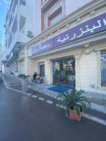 La Bizertine البنزرتية outside