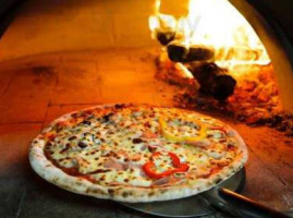 Viano's Pizzeria Goodwood food