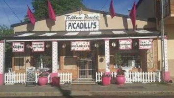 Picadilli's Coffee Shop food