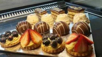 Ganache Patisserie Chocolatier food