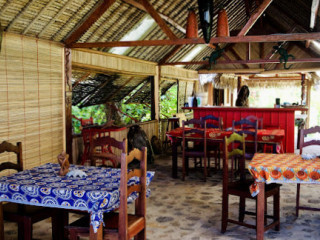 La Buvette (beach Chez Ibrahim Et Laëtitia