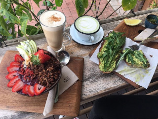 Nourish'd Cafe Juicery Kloof