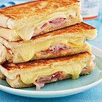 Michelle's Toasted Ham And Cheese Saamies